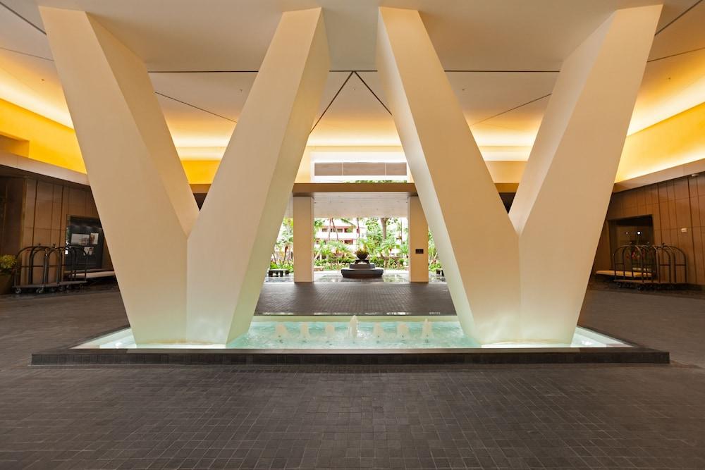 Real Select at the Ritz Carlton Residences, Waikiki Beach photo 2