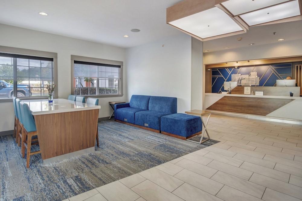Holiday Inn Express Portland East - Troutdale by IHG photo 53