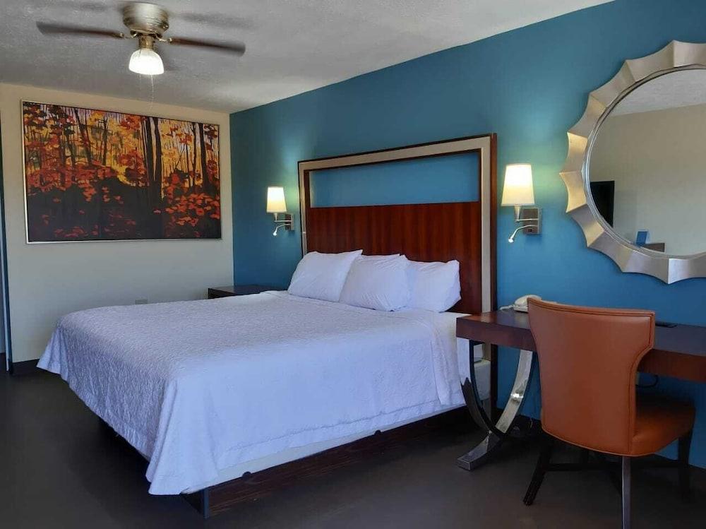 Deerfield Inn photo 15