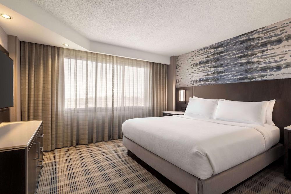 Embassy Suites by Hilton Kansas City Overland Park photo 12