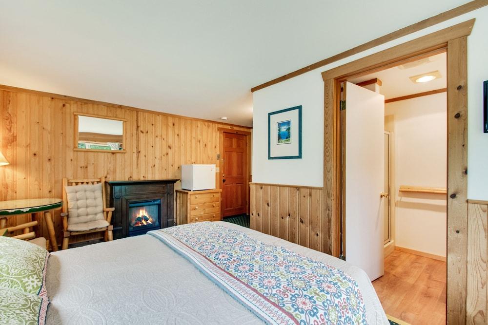 Deer Harbor Inn photo 14