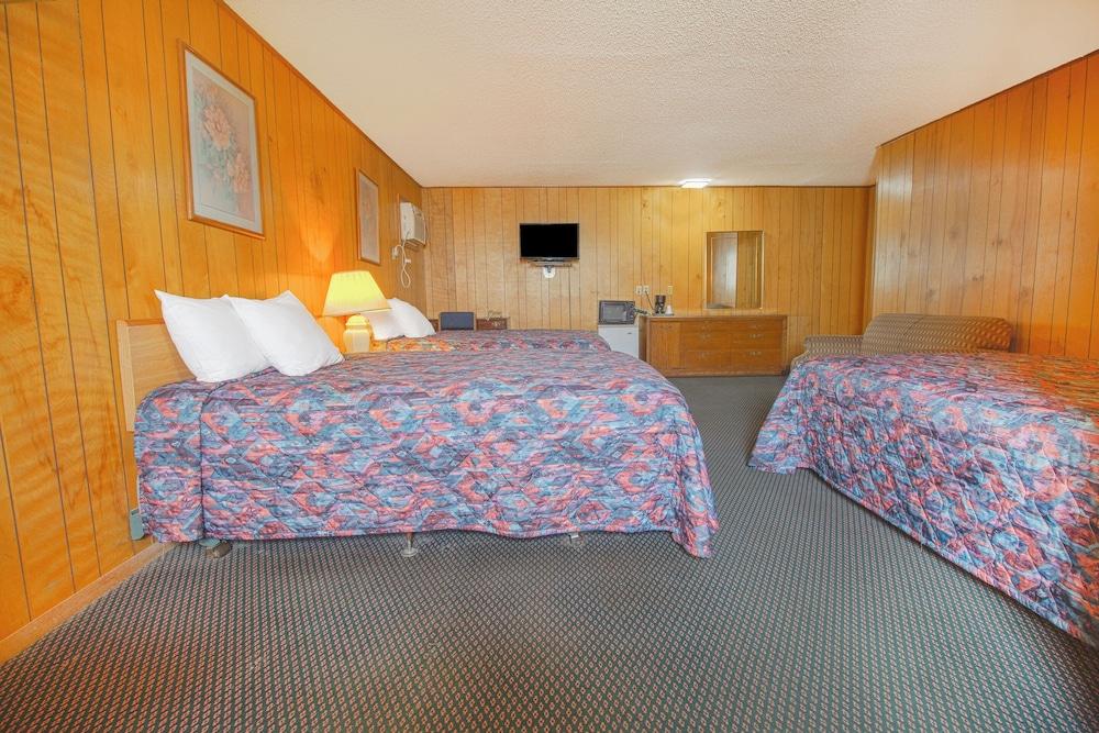 OYO Hotel Waurika OK US-70 near Wichita Falls photo 38