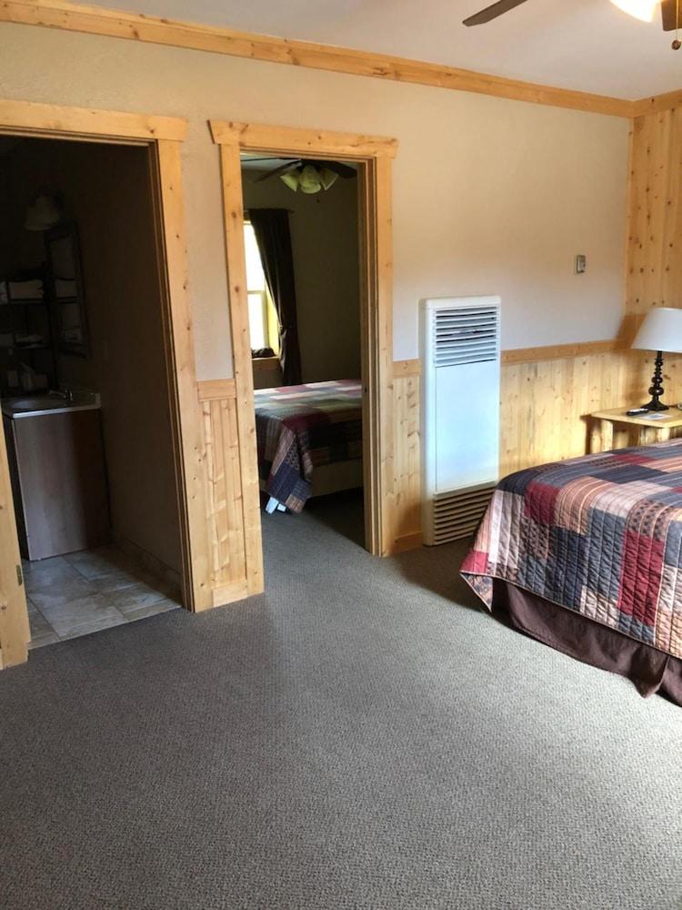 Hotel Expedition photo 43