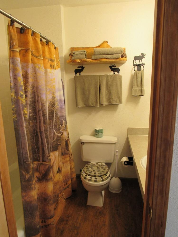 The Woodsman Country Lodge photo 23