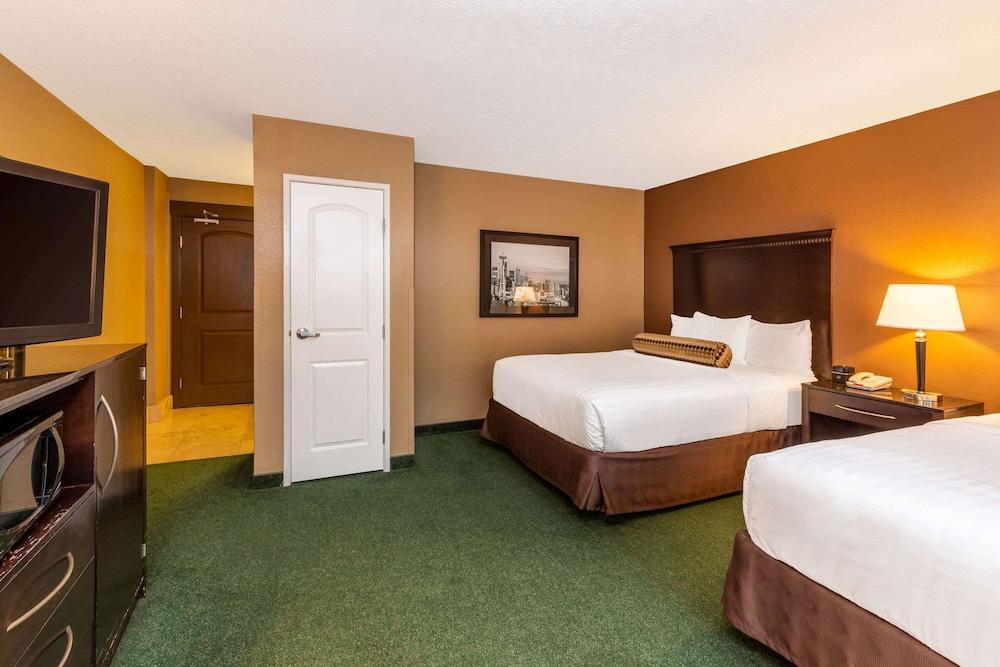 La Quinta Inn & Suites by Wyndham Seattle Downtown photo 1