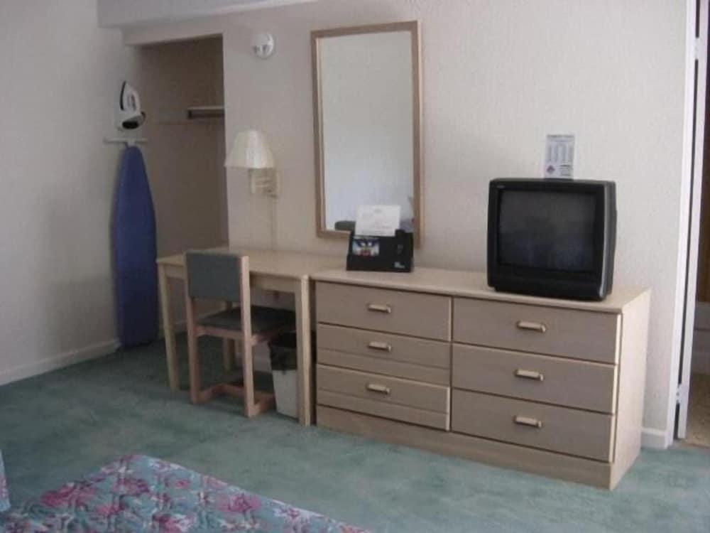 Prestige Inn West Lafayette photo 13