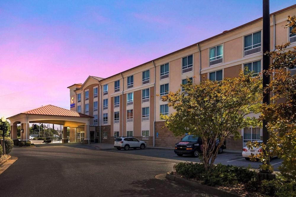 Comfort Inn & Suites Tifton photo 41