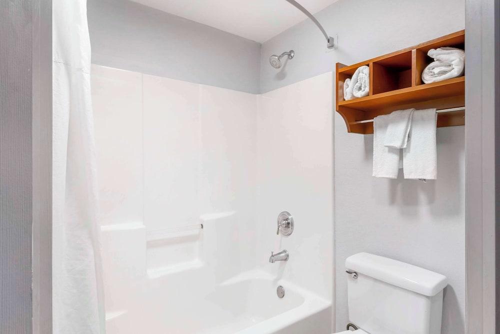 Quality Inn Oak Ridge - Knoxville West photo 23