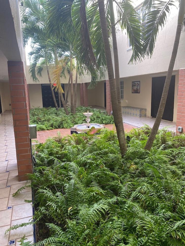 Bahia Bay Resort photo 3