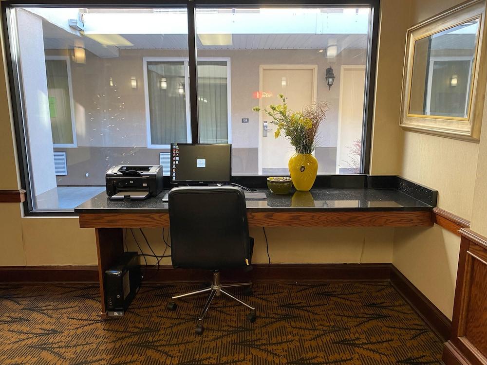 Quality Inn & Suites Williamsport photo 26
