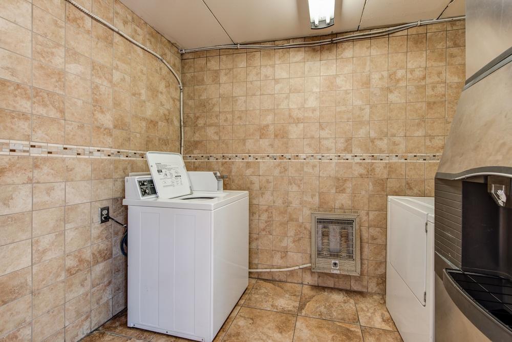 Oak Square Rentals photo 44