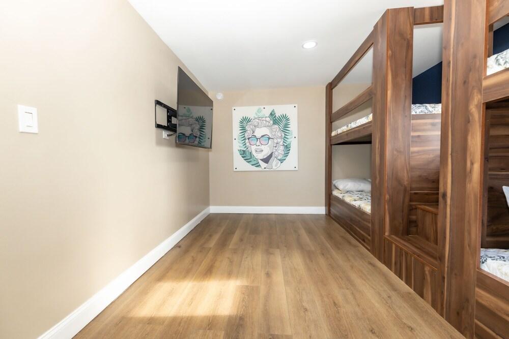 Seaside Sands Inn photo 28
