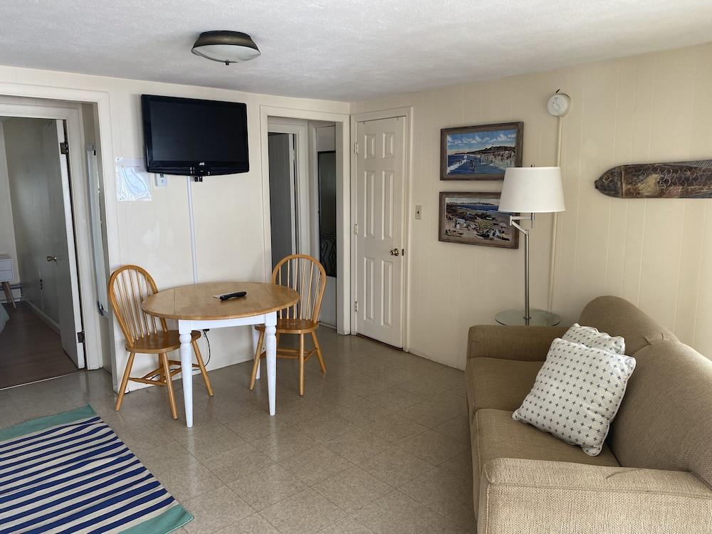Grand View Motel photo 60