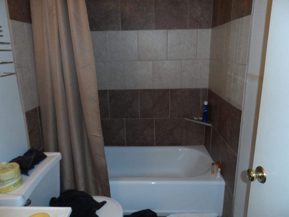 Economy Suites photo 11