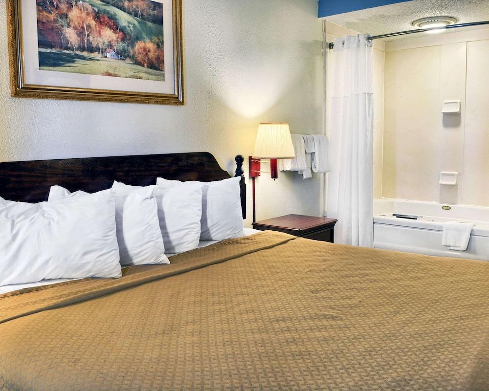 Quality Inn Thornburg photo 27