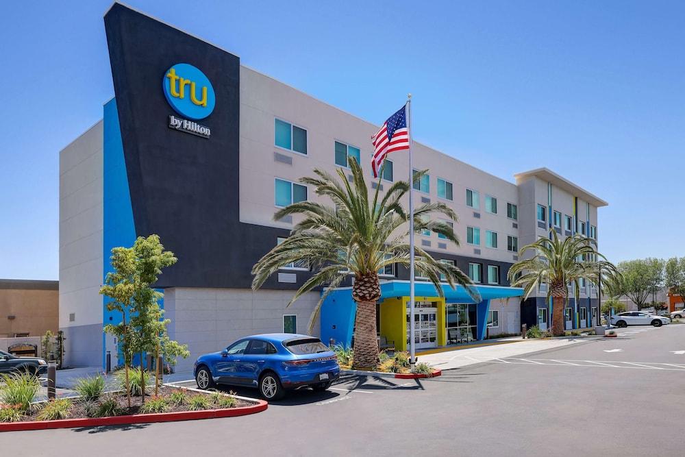 Tru By Hilton Lathrop, CA — hotel in Lathrop