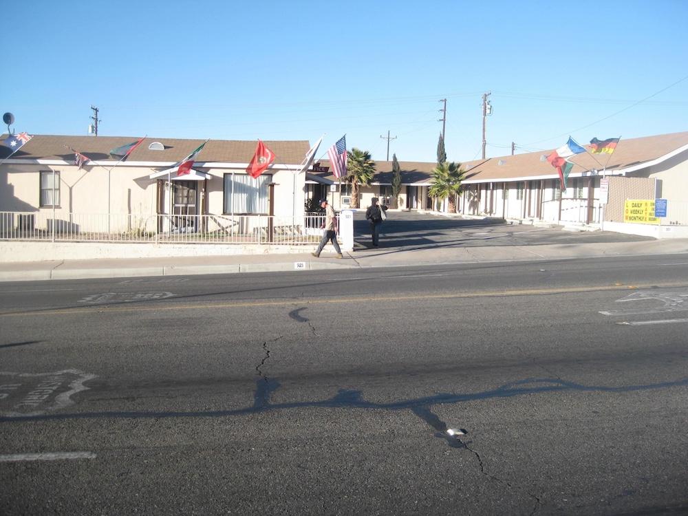 Route 66 Barstow Hotel photo 1