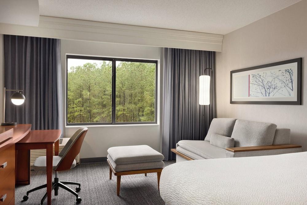Courtyard Marriott Greenville photo 12