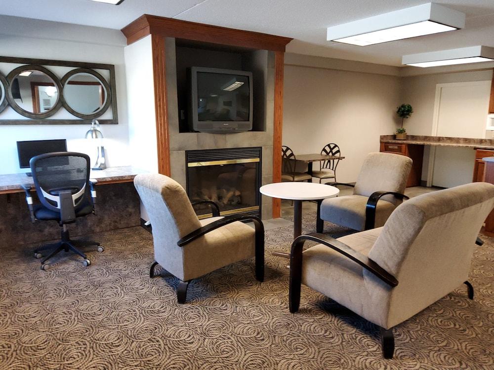 Klopfenstein Inn and Suites photo 17