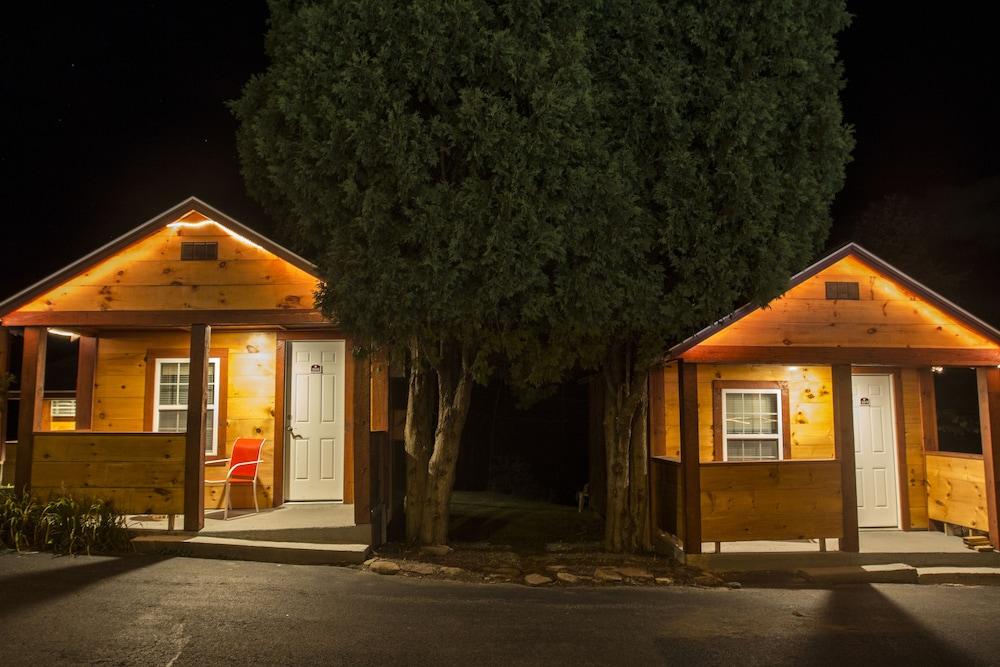 King Hendrick Motel photo 31