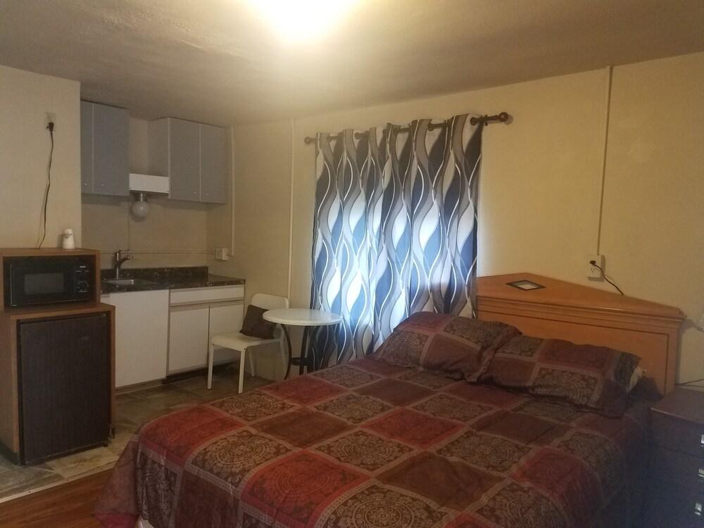 Riverside Motel photo 23