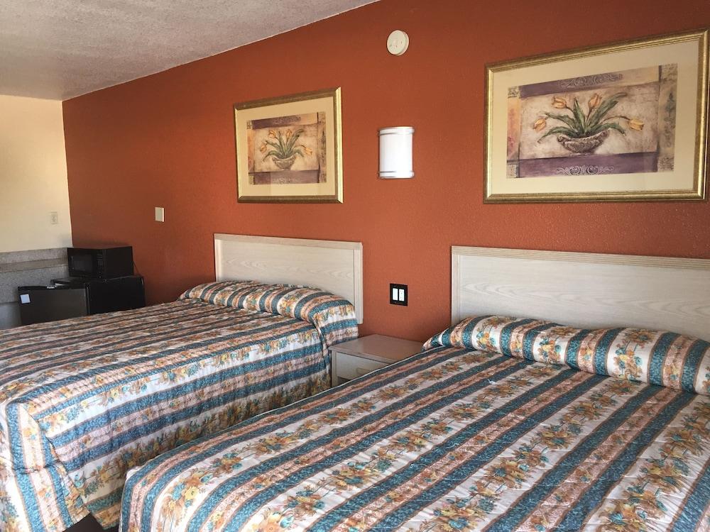Desert Inn photo 7