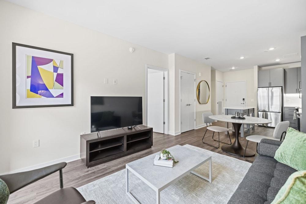 Placemakr Cathedral Heights photo 99