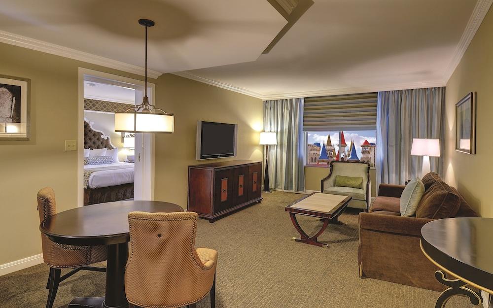 Excalibur Hotel & Casino photo 28