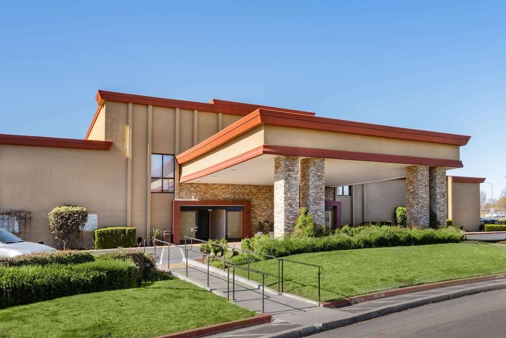 Wyndham Sacramento photo 38