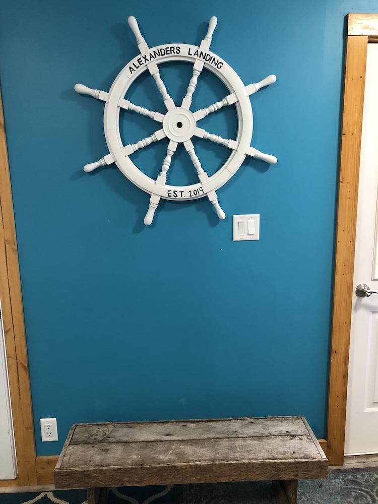 Alexanders Landing photo 2