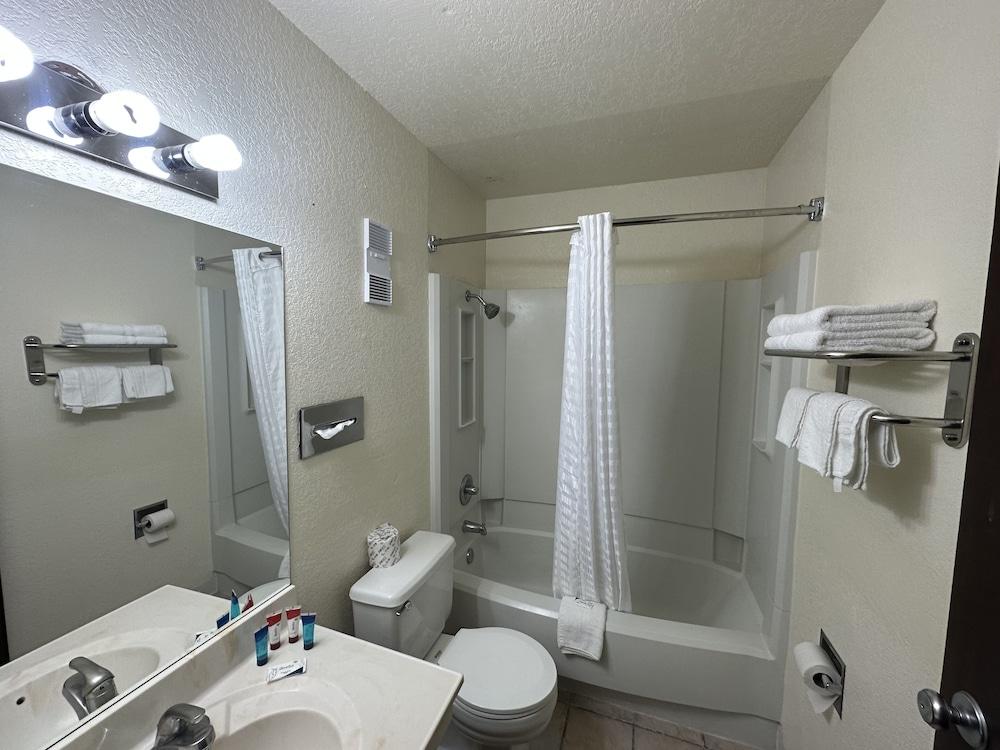Simple Rewards Inn photo 18
