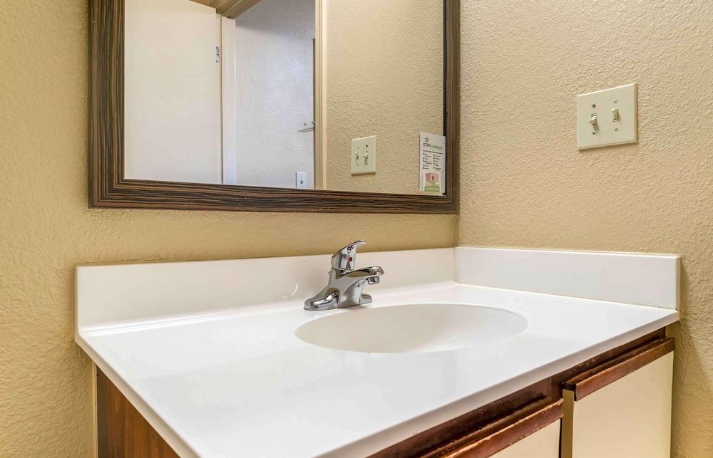 Extended Stay America Select Suites Detroit Ann Arbor Univ S photo 27