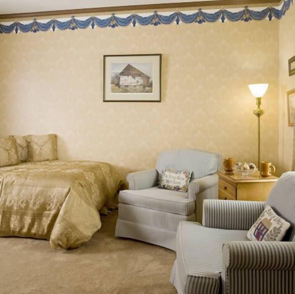 Crestmont Inn photo 20