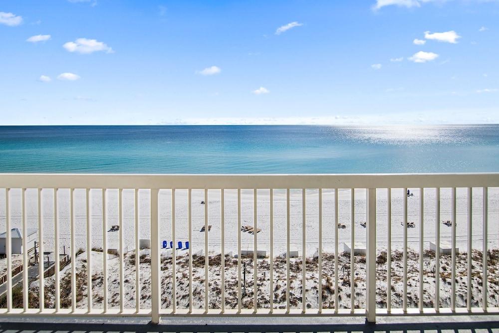 Pelican Beach Resort by Colasan photo 46