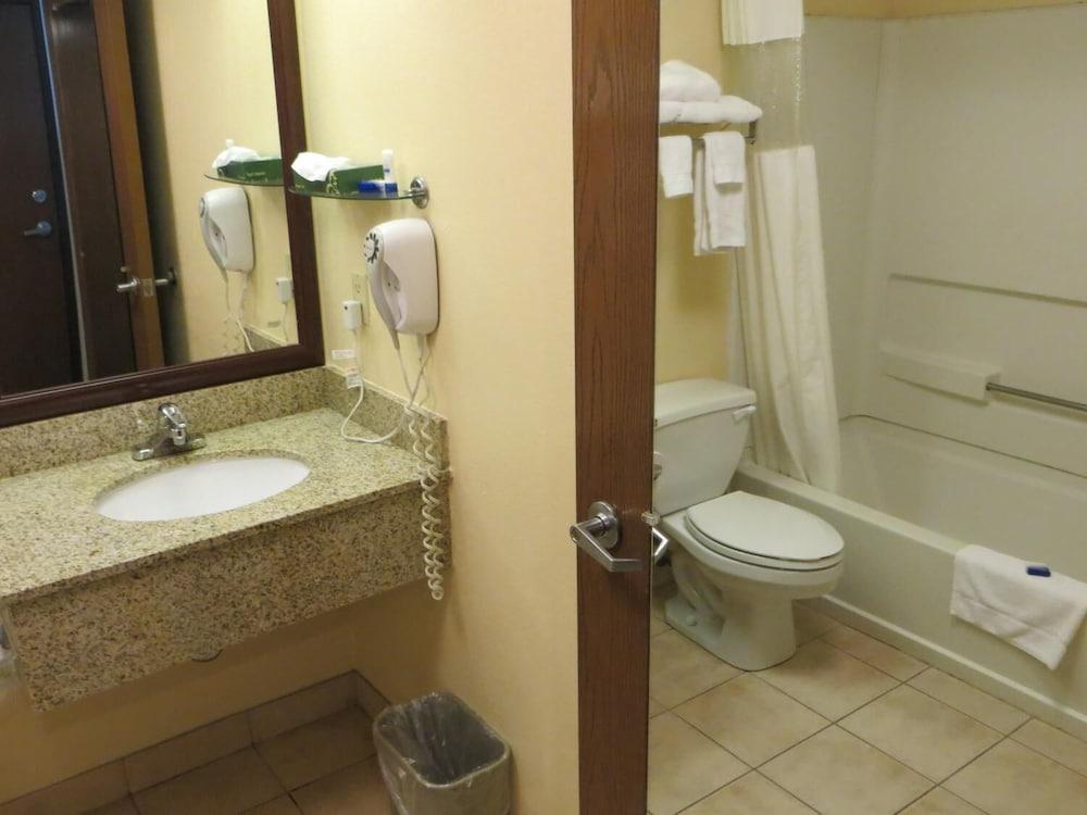 Quality Inn Winder photo 23