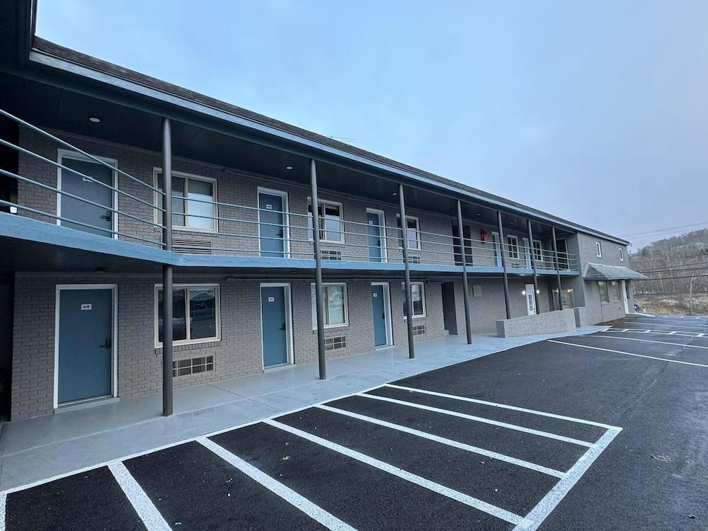Residency Inn & Studios photo 1