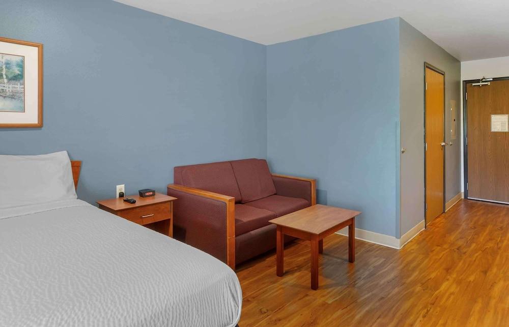 Extended Stay America Select Suites - Akron - South photo 12