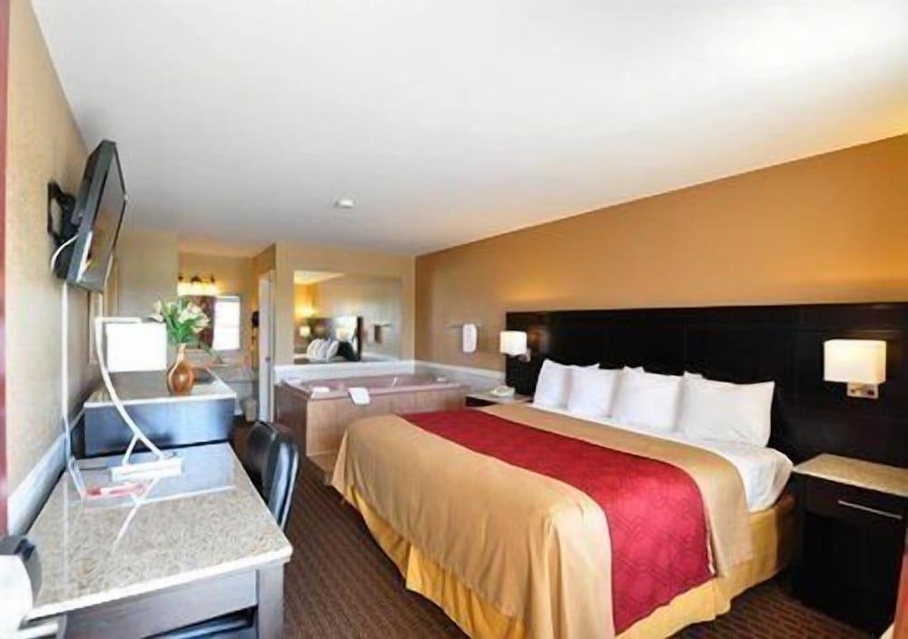 Econo Lodge Princess Anne photo 7