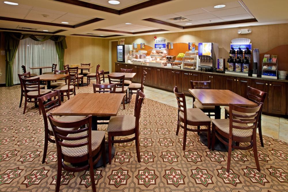 Holiday Inn Express Lebanon by IHG photo 6