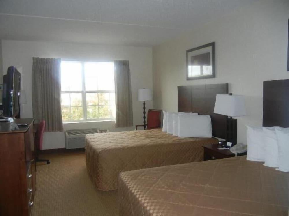 Landmark Inn Fort Liberty photo 32