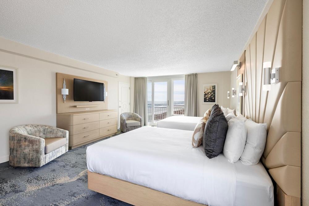 Port-O-Call Hotel photo 23