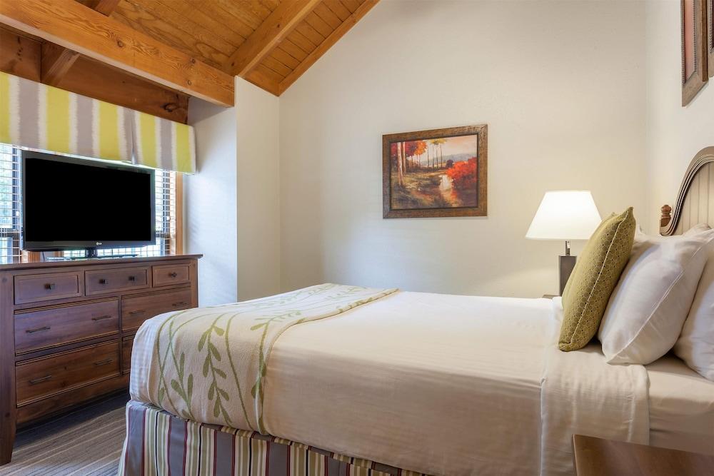 Hilton Vacation Club MountainLoft Gatlinburg photo 6