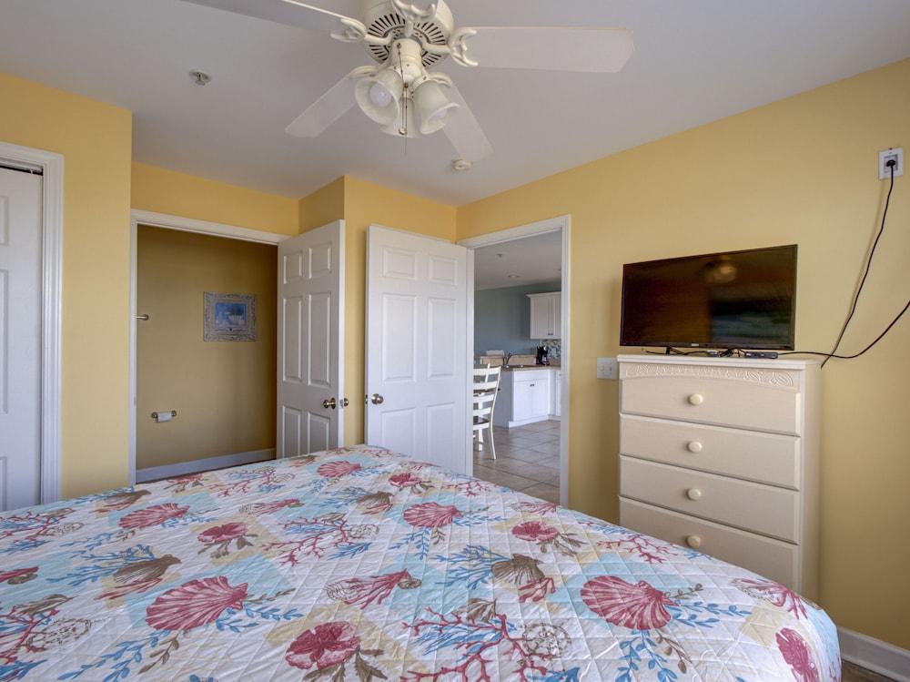 Tiffany's Motel & Condos photo 13