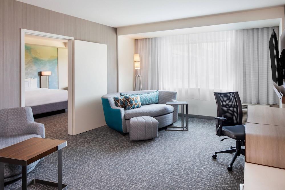 Courtyard by Marriott Wayne Fairfield photo 8