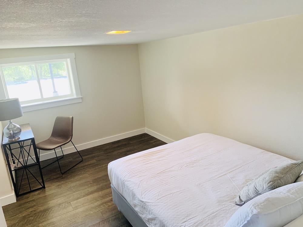 The Lancaster Motel photo 53