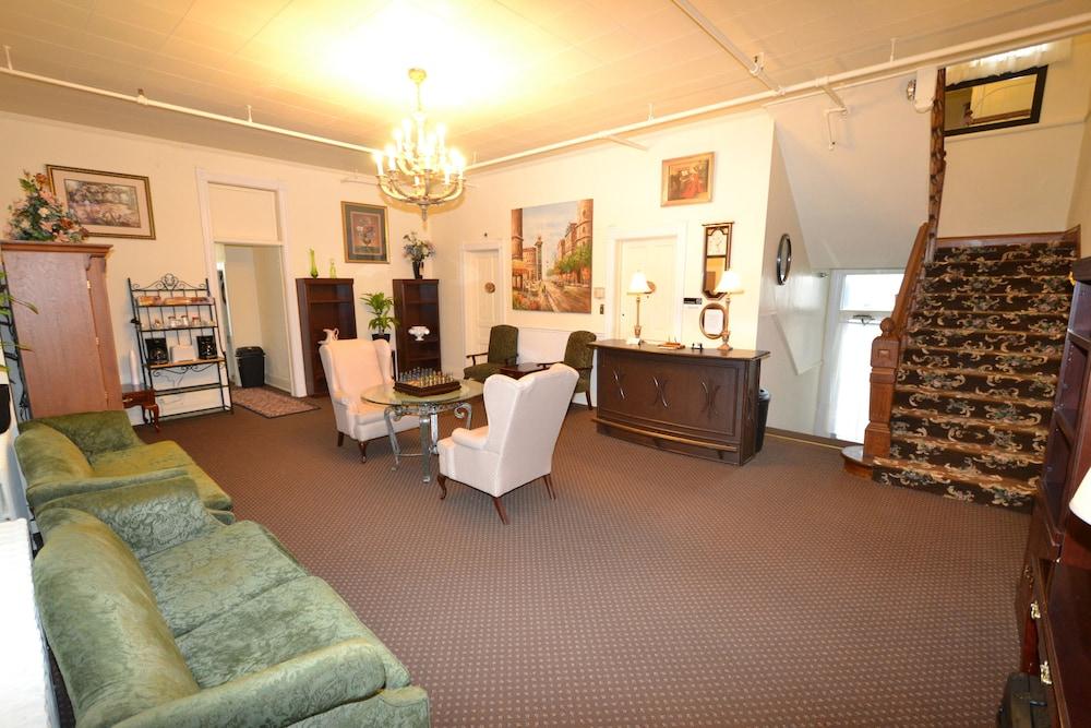 Perfect Stay Inn & Suites photo 3