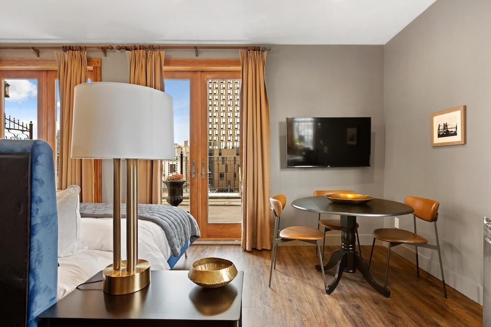 The Historic Blue Moon Hotel - NYC photo 5