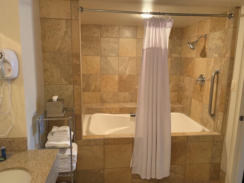 Radisson Hotel Lenexa Overland Park photo 21