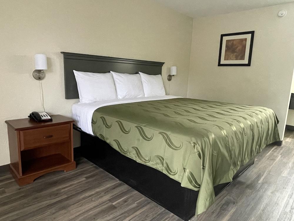 Dreamland Inn photo 13