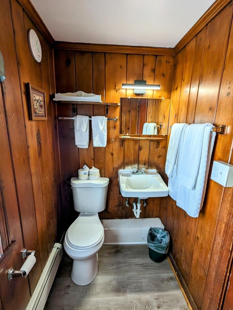 Riverside Motel photo 40